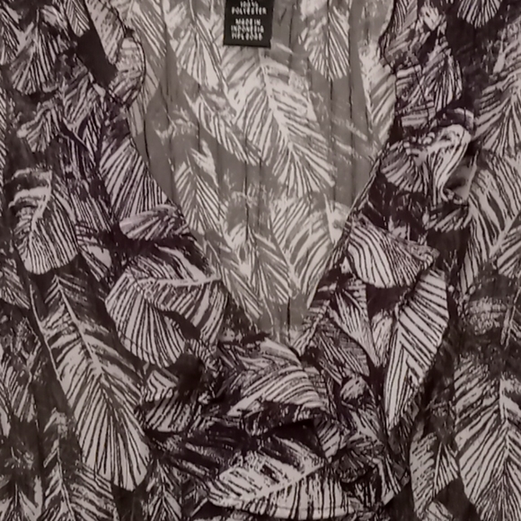 Style & Co. Black w/ White design Sheer Vneck Buttons Longsleeve Blouse-4P - Picture 3 of 6